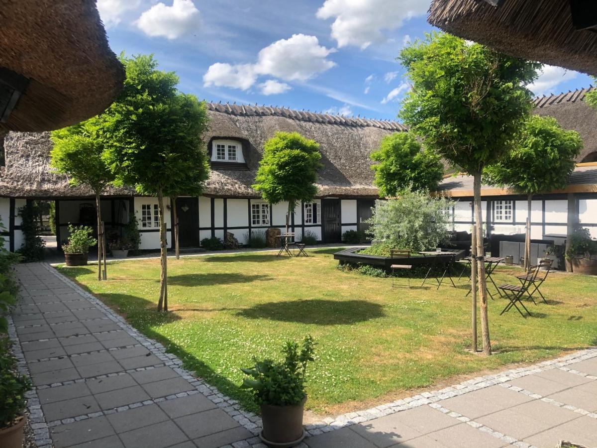 Slangerupgaard Bed & Breakfast Fakse Ladeplads Exterior foto